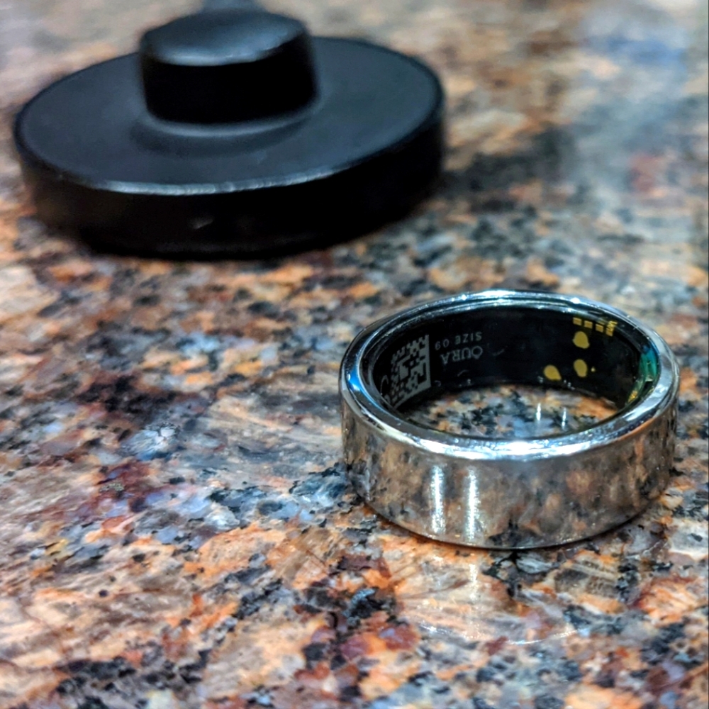Oura Ring in silver size 9 w/charger